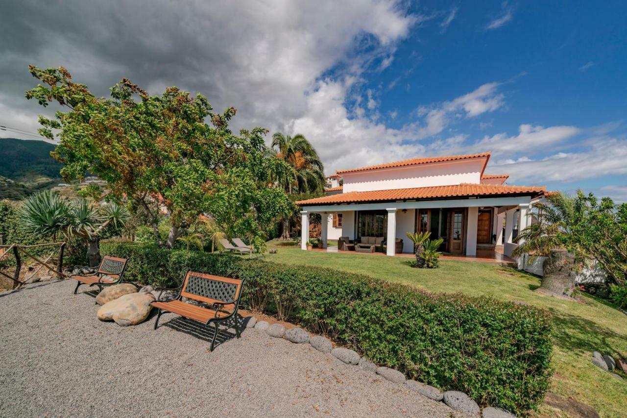 Southern Sunny House By An Island Apart Villa Calheta  Exterior photo